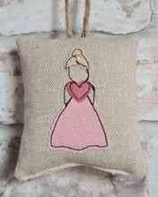 Load image into Gallery viewer, Bridesmaid / Prom Hanger