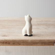 Load image into Gallery viewer, Speckled Porcelain Cat, 6cm