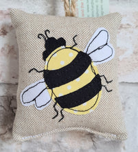 Load image into Gallery viewer, Bee Hanger