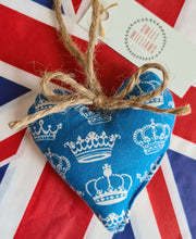 Load image into Gallery viewer, Coronation Inspired Treat Hamper