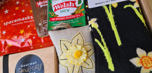 Load image into Gallery viewer, Daffodil Hamper
