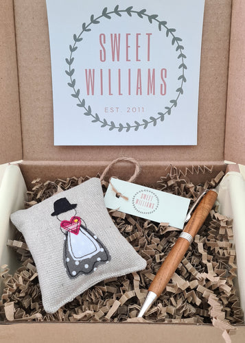 Welsh Lady Hanger and Handmade Pen Hamper