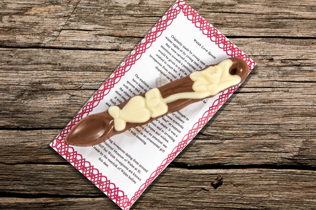 Cwtsh Chocolate love spoon