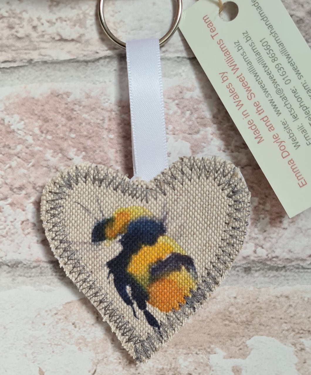 DISCONTINUED HALF PRICE Bee Print Keyring