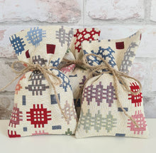 Load image into Gallery viewer, Welsh Blanket Tapestry Cotton Lavender Bag