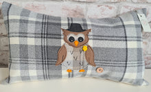 Load image into Gallery viewer, Cushion with Large Owl Design