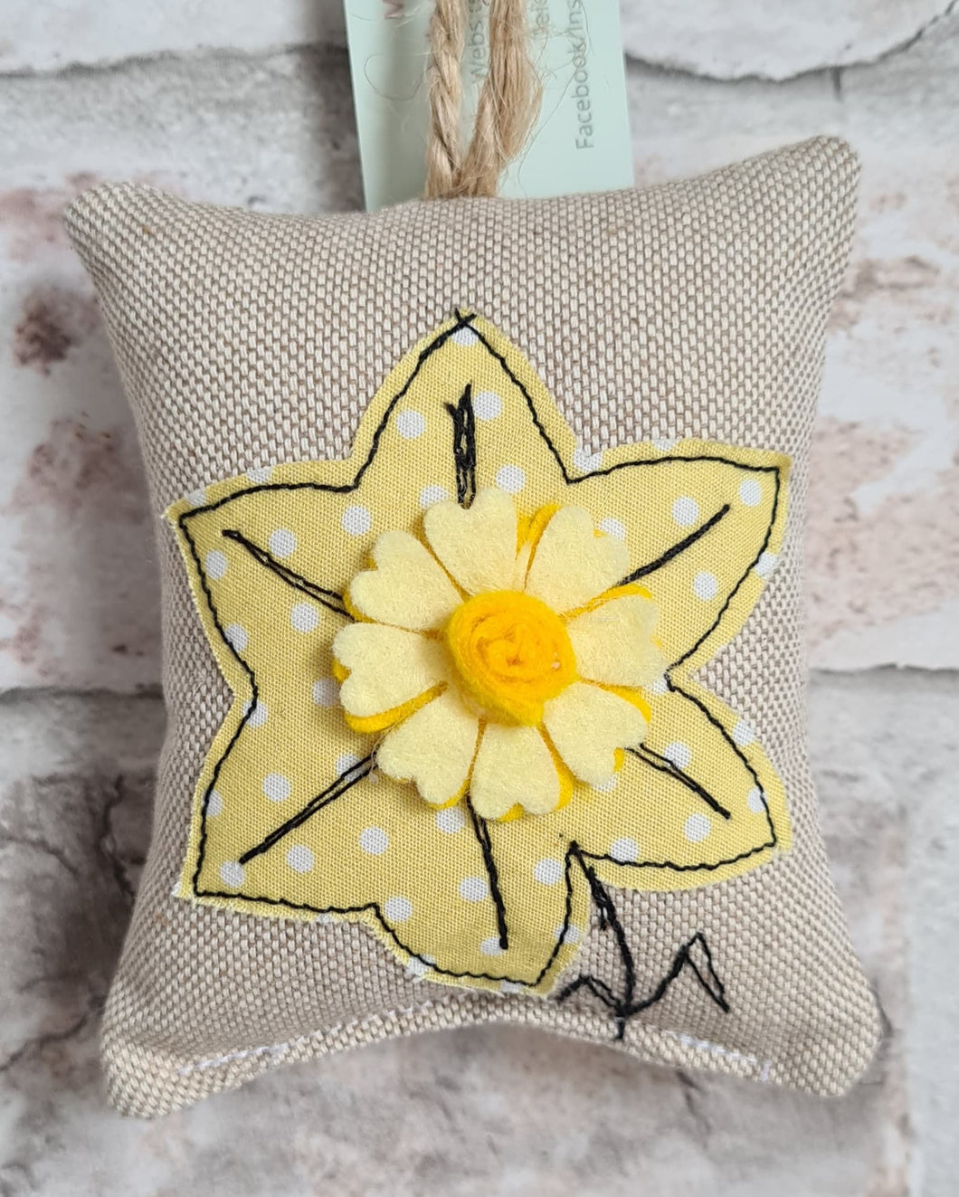 Daffodil Hanger