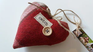 Red Signature Collection Cwtch Heart